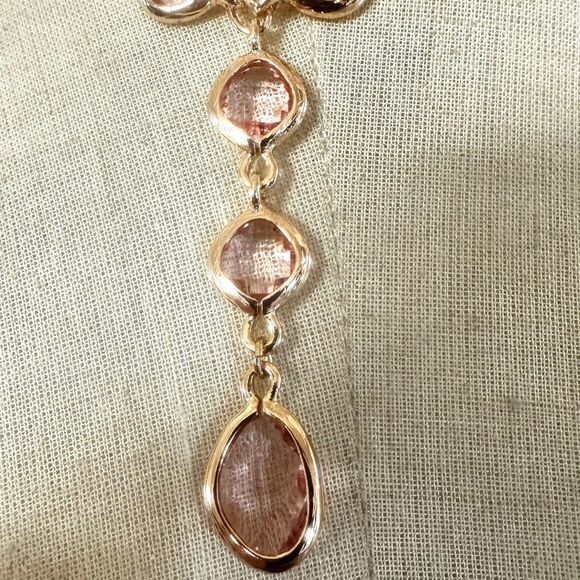 Avon Y shaped pink and gold tone necklace - Picture 2 of 11